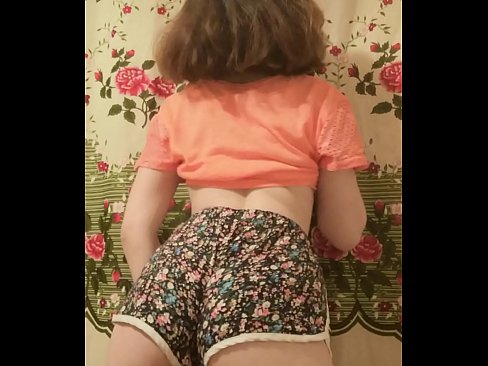 ❤️ Szexi fiatal csaj vetkőzteti le a rövidnadrágját a kamera előtt. ❤ Pornó videó at hu.pornobot.ru