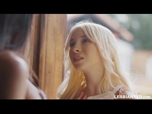 ❤️ A lány néhány hónap után hazajön, és végül a mostohaanyja punciját eszik. ❤ Pornó videó at hu.pornobot.ru